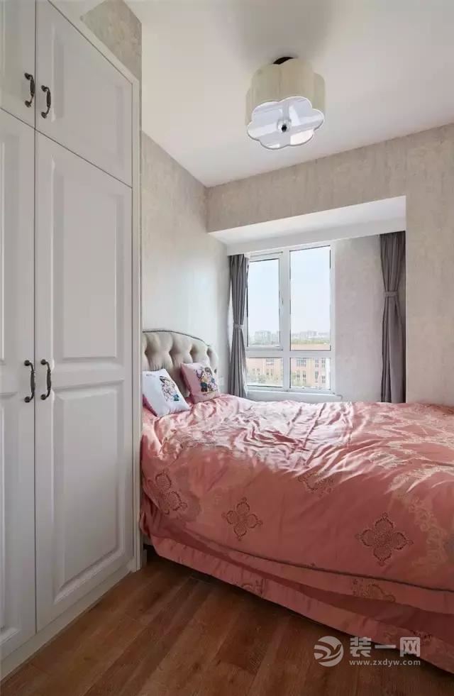 小房间衣柜装修方案 20171018163149_7669.jpg