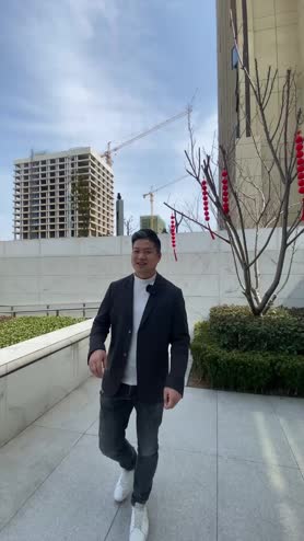 龙湖光谷城240㎡叠墅，装出空中楼阁