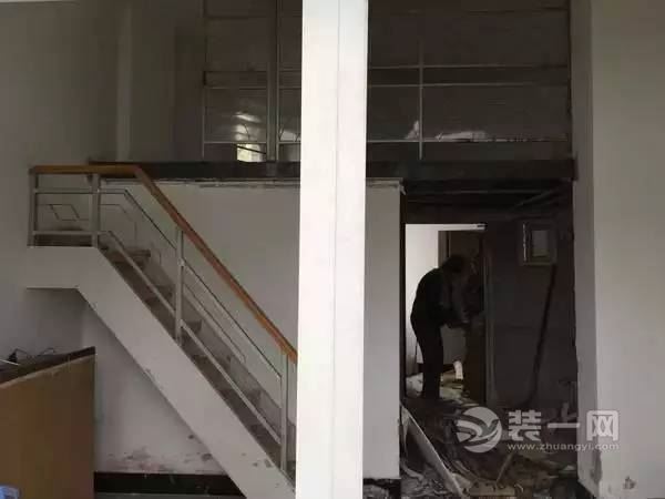 小复式改造装修施工图片