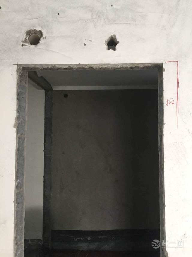 武汉水岸星城136平装修施工现场图