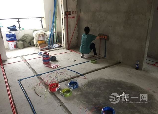 武汉俪湖天地87平水电改造施工过程图
